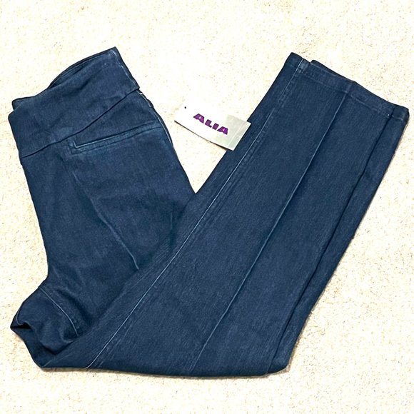 NWT ALIA PULL-ON, DARK WASH JEANS, FLAT FRONT, SZ 6P - Picture 1 of 10